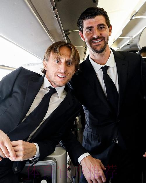 皇马国家德比大名单:库尔图瓦缺席 本泽马在列